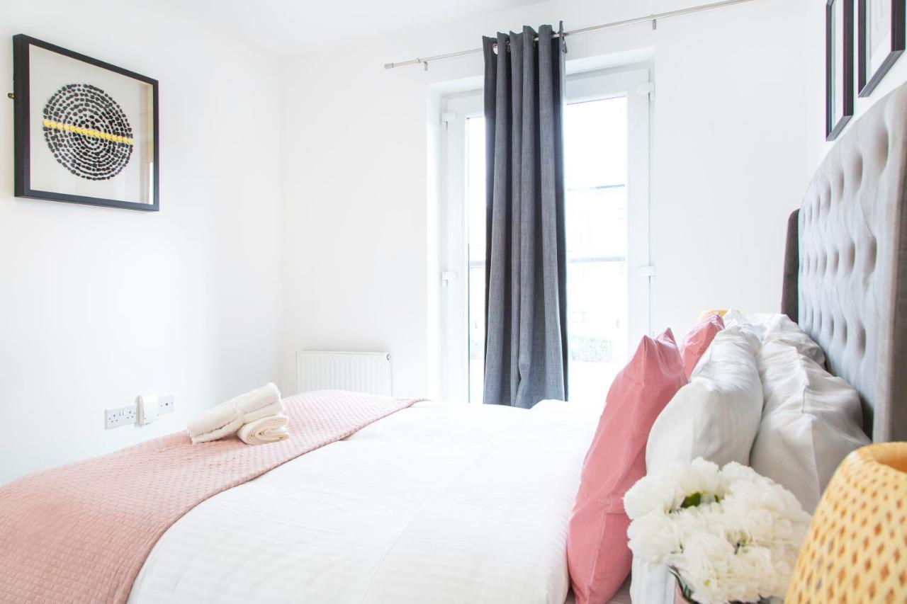 Villa Cozy Townhouse In The Heart Of Greater Manchester Exterior foto